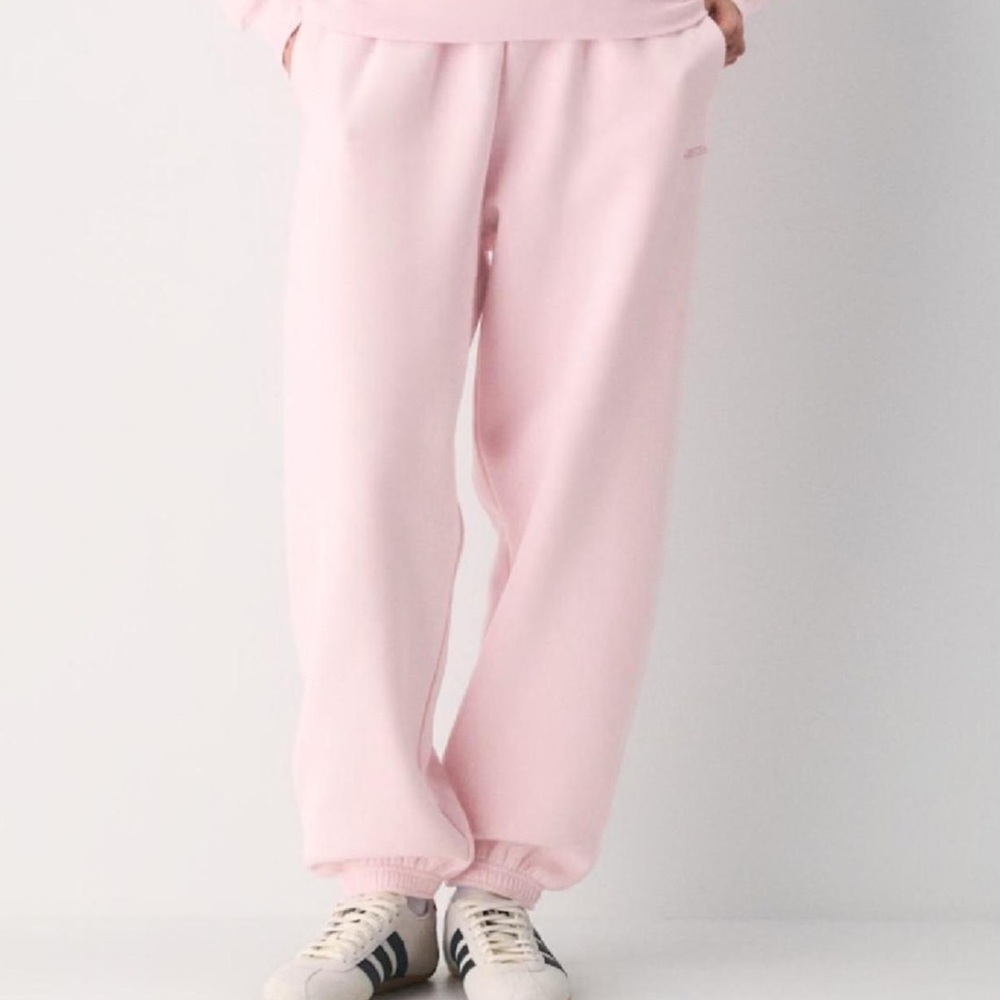 Aritzia Cozy Sweatfleece Mega Jogger - villa pink